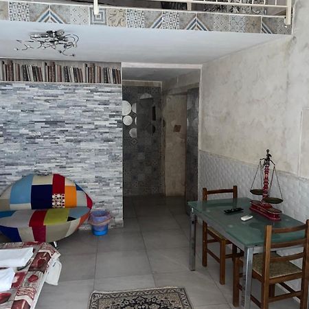 Da Walter 2 ,Holiday Home In The Centre Catania Kültér fotó
